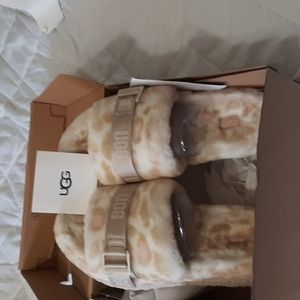 Ugg flufflita , size 10